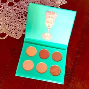 Eyeshadow (pressed) Pallet by Juvia’s